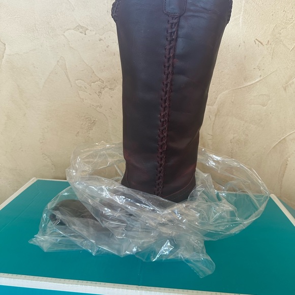 Lane Boots/ Plain Jane - Picture 5 of 6